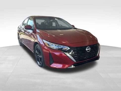 Used 2024 Nissan Sentra SV image 2