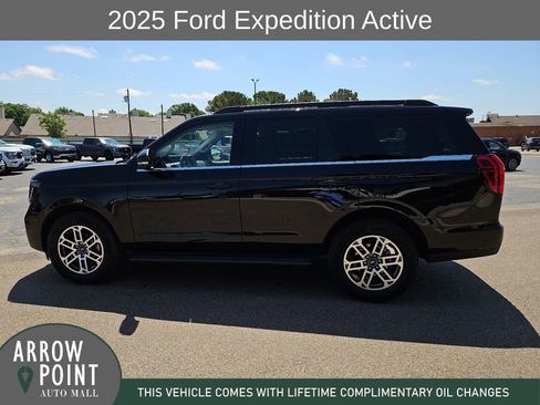 Used 2025 Ford Expedition Active RWD image 7