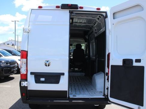 Used 2025 RAM ProMaster 2500 w/ Convenience Group FWD image 21