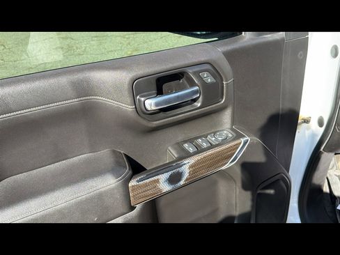 Used 2020 Chevrolet Silverado 1500 LT w/ Trailering Package RWD image 7
