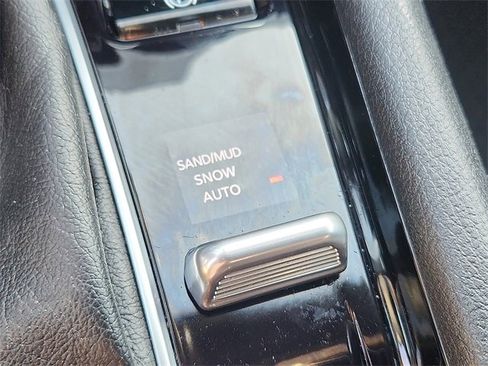 Used 2023 Jeep Compass Altitude w/ Convenience Group image 14