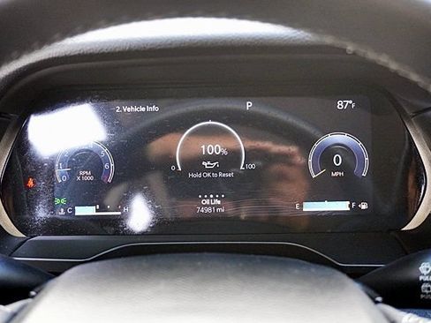Certified 2023 Jeep Grand Cherokee Laredo RWD image 32