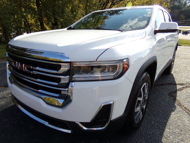 Used 2020 GMC Acadia SLE w/ LPO, Floor Liner Package FWD image 2