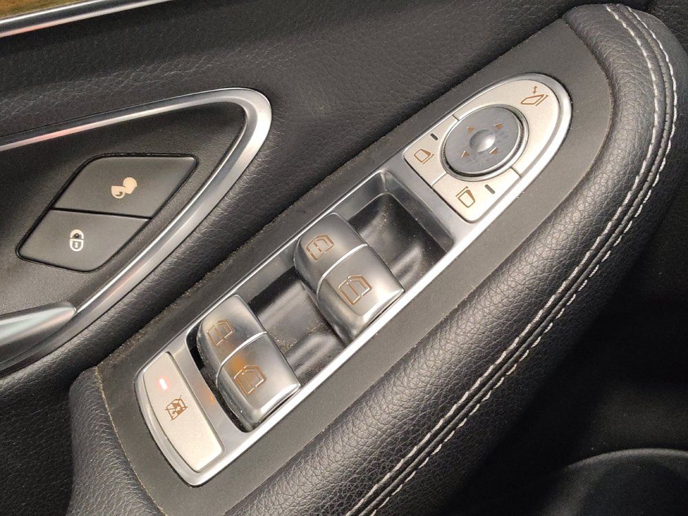 Used 2018 Mercedes-Benz C 300 Sedan w/ Premium Package image 27