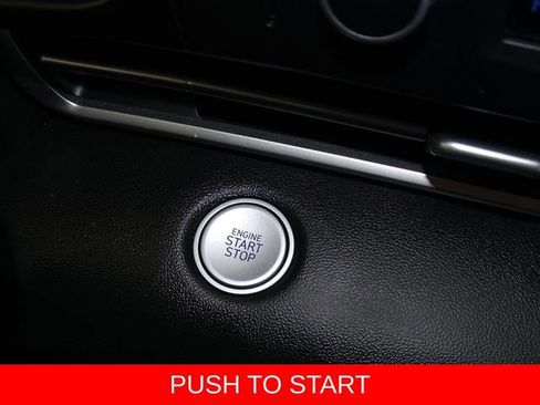 Used 2023 Hyundai Elantra SEL FWD image 8