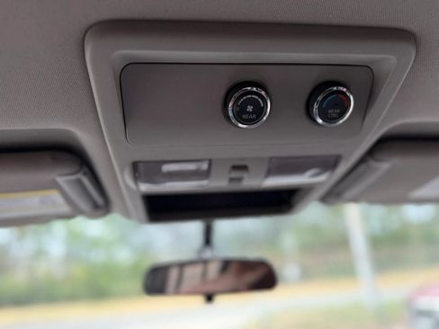 Used 2010 Nissan Pathfinder SE AWD/4WD image 14