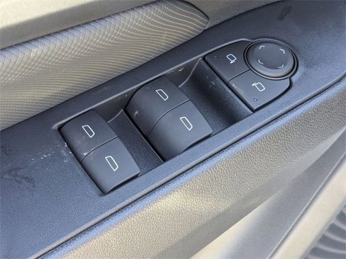 New 2026 Chevrolet Equinox EV LT image 13