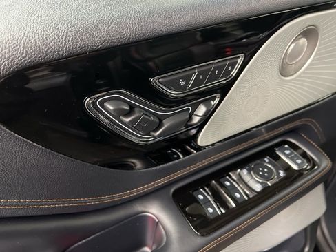 Certified 2025 Lincoln Aviator Black Label image 28