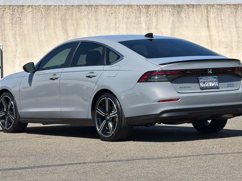 Used 2024 Honda Accord Sport image 7