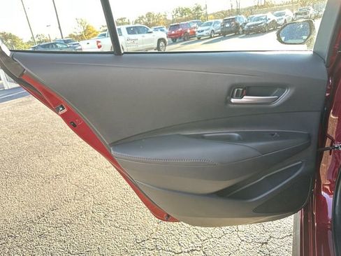 Certified 2025 Toyota Corolla SE image 6