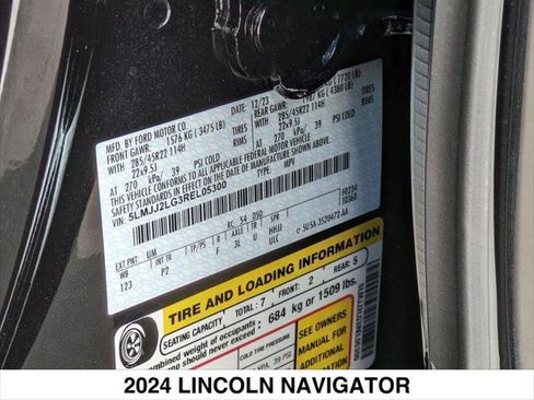 Certified 2024 Lincoln Navigator Reserve image 30