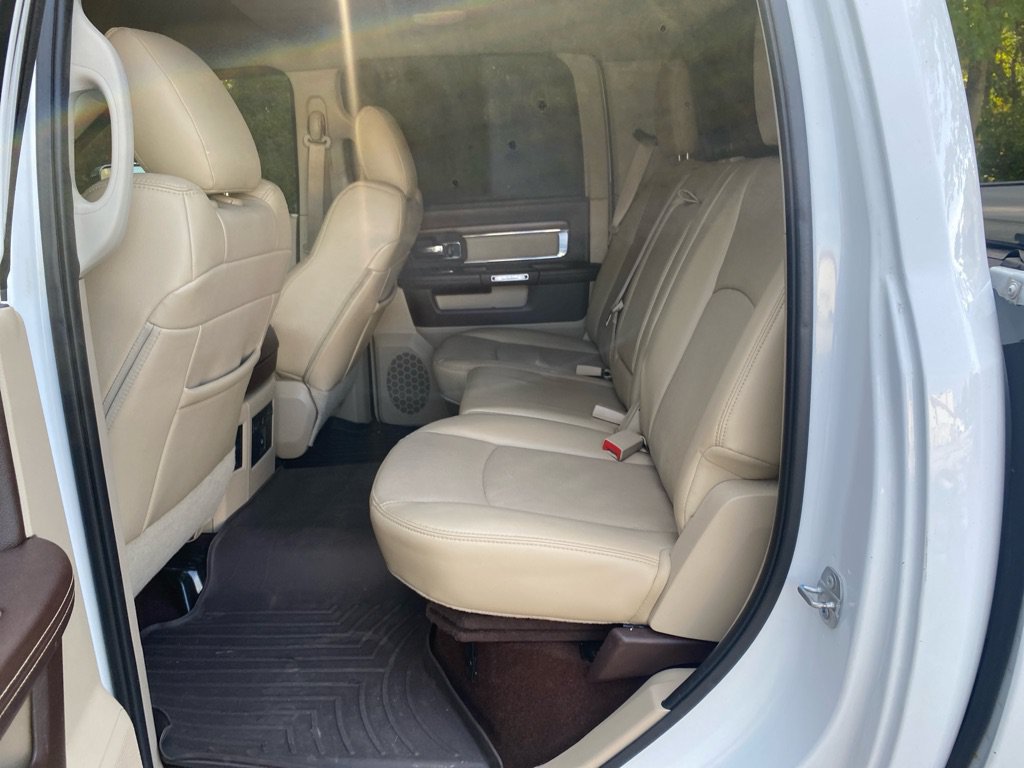 Used 2015 RAM 1500 Laramie w/ Convenience Group AWD/4WD image 24