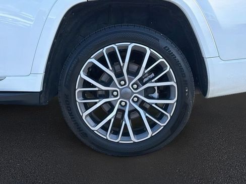 Used 2024 Jeep Grand Cherokee L Summit AWD/4WD image 35