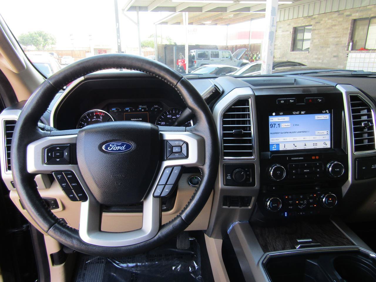 Used 2017 Ford F250 Lariat w/ Lariat Ultimate Package AWD/4WD image 17