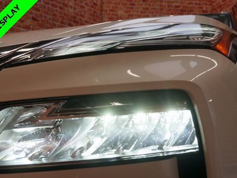 Certified 2022 Nissan Rogue Platinum w/ Head-Up Display Package image 65