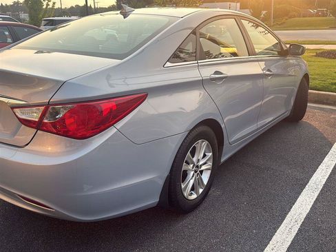 Used 2013 Hyundai Sonata GLS FWD image 4