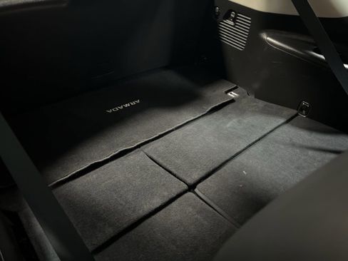 Used 2023 Nissan Armada SL w/ Captain's Chairs Package RWD image 14