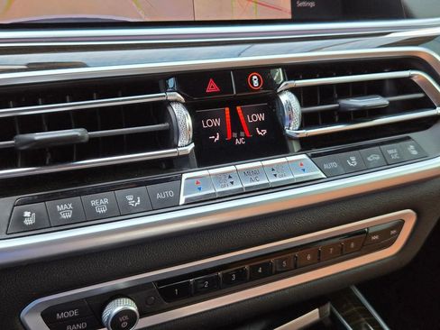 Used 2019 BMW X5 xDrive40i AWD/4WD image 18