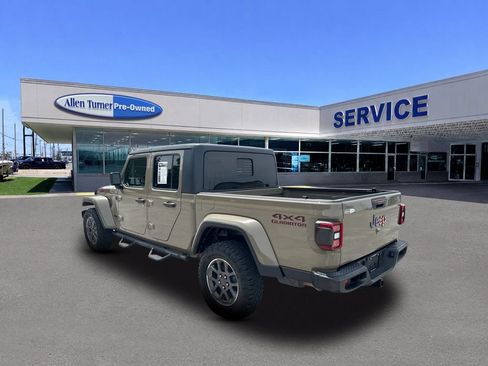 Used 2020 Jeep Gladiator Sport AWD/4WD image 6