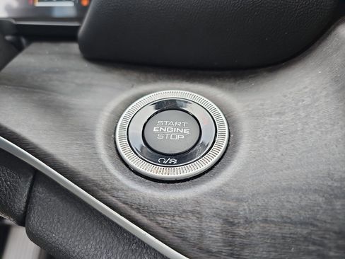 Used 2024 Jeep Grand Cherokee Limited image 27