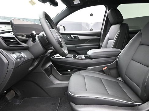 New 2026 Buick Enclave Preferred w/ Power Package AWD/4WD image 17