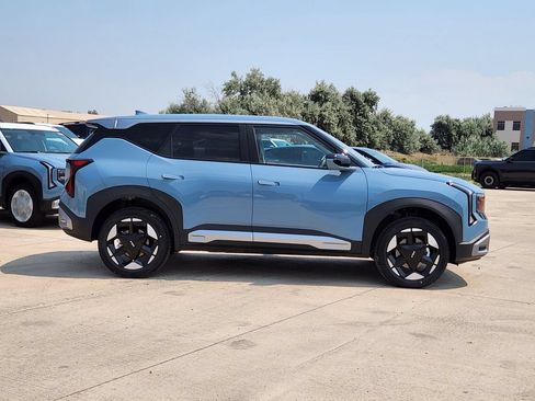 New 2027 Kia Seltos S AWD/4WD image 2