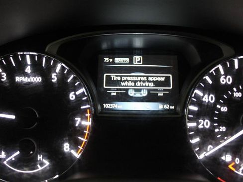 Used 2018 Nissan Pathfinder SL AWD/4WD image 20