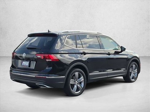 Used 2021 Volkswagen Tiguan SEL FWD image 4
