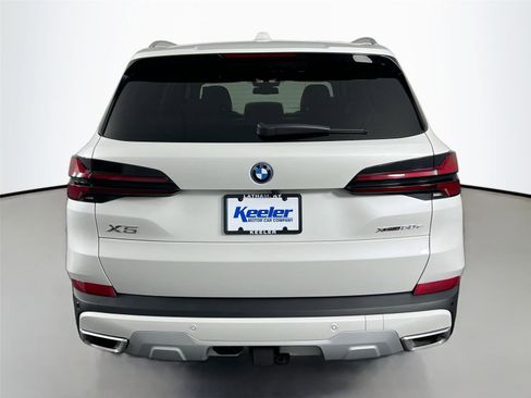 Certified 2024 BMW X5 xDrive50e w/ Premium Package image 5