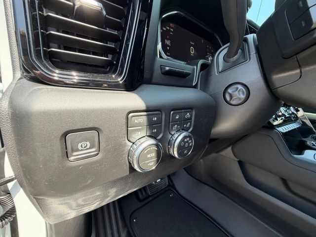 New 2026 GMC Sierra 1500 AT4 w/ AT4 Premium Package AWD/4WD image 9