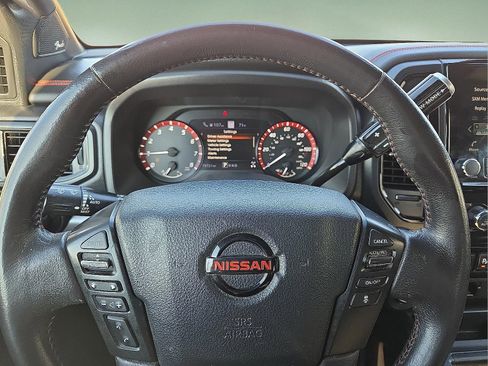Used 2021 Nissan Titan PRO-4X w/ Pro-4x Convenience Package AWD/4WD image 24