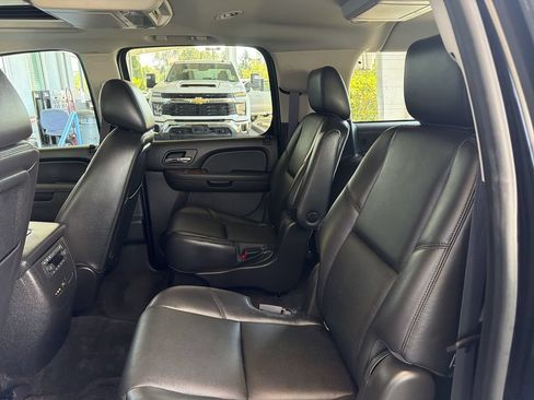 Used 2012 Chevrolet Suburban LTZ AWD/4WD image 25