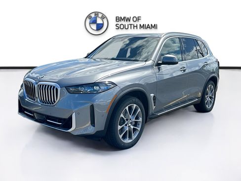 New 2026 BMW X5 sDrive40i w/ Premium Package image 3