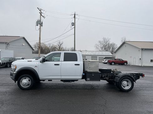 Used 2023 RAM 5500 Tradesman w/ Chrome Appearance Group RWD image 9