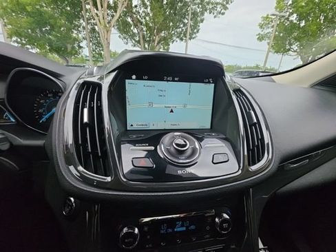 Used 2016 Ford Escape Titanium w/ Equipment Group 301A AWD/4WD image 18
