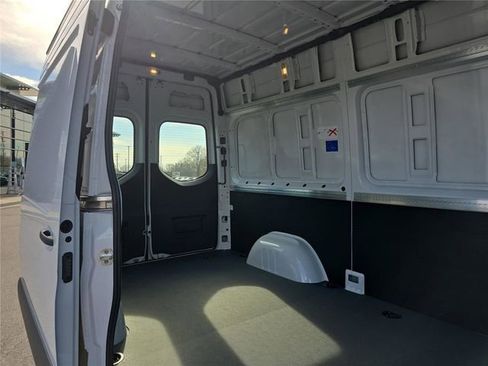 New 2026 Mercedes-Benz Sprinter 2500 image 5