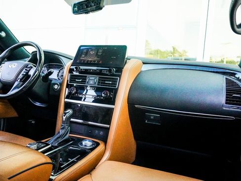 Certified 2024 INFINITI QX80 Sensory image 18