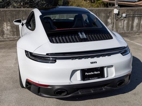 Used 2022 Porsche 911 Carrera GTS RWD image 22