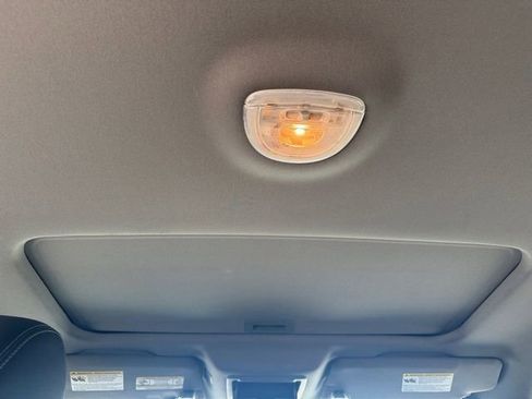 Used 2011 Ford F150 Lariat image 7