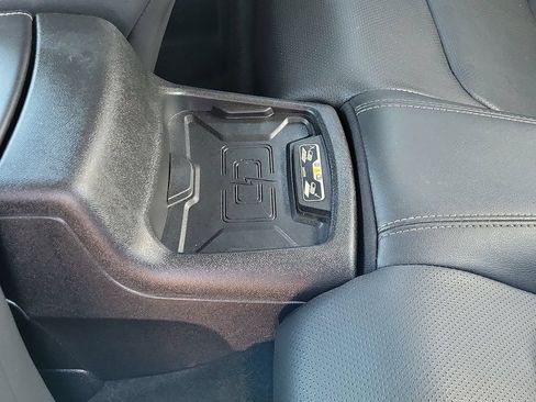 Used 2016 Chevrolet Camaro LT RWD image 16