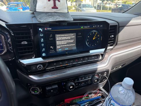 Used 2022 Chevrolet Silverado 1500 LTZ w/ LTZ Premium Package image 3