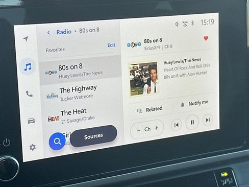 Used 2025 Toyota Camry SE image 19