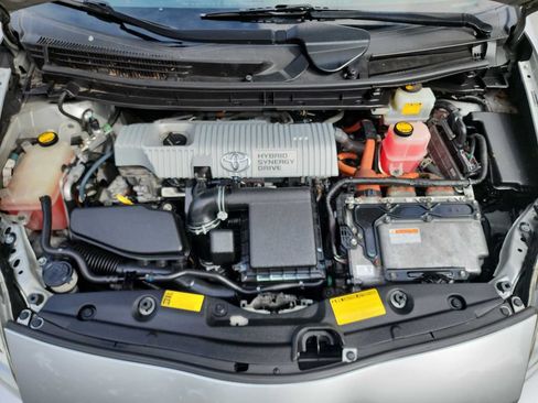 Used 2010 Toyota Prius Two FWD image 30