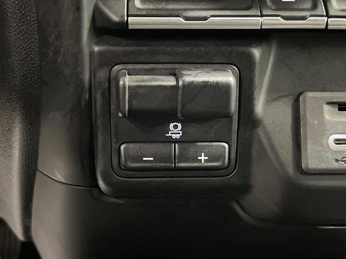 Used 2022 Chevrolet Silverado 3500 LT image 25