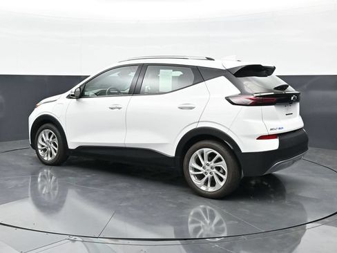 Used 2023 Chevrolet Bolt EUV LT w/ Driver Confidence Package FWD image 7