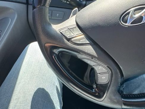 Used 2012 Hyundai Sonata SE w/ Navigation & Sunroof Pkg FWD image 19