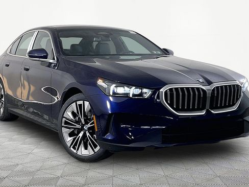 New 2026 BMW 530i xDrive w/ Premium Package AWD/4WD image 2