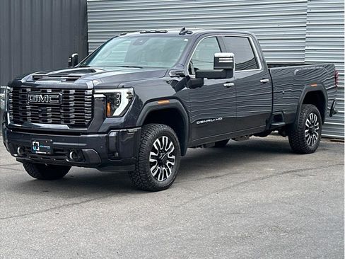 Used 2024 GMC Sierra 2500 Denali Ultimate w/ Max Trailering Package image 6