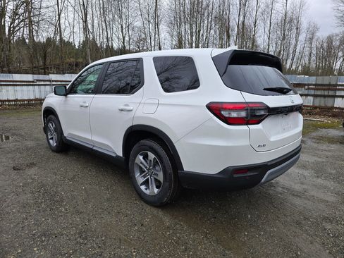 New 2025 Honda Pilot EX-L image 5