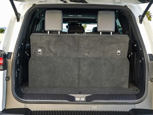 Used 2024 Lexus LX 600 F Sport image 30